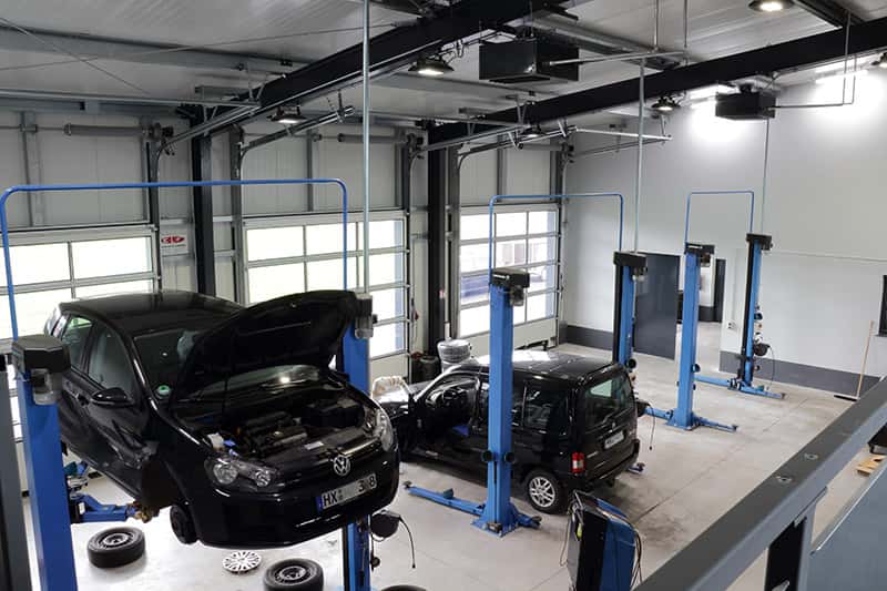 Werkstatthalle bauen für Kfz-Werkstatt, Innenansicht