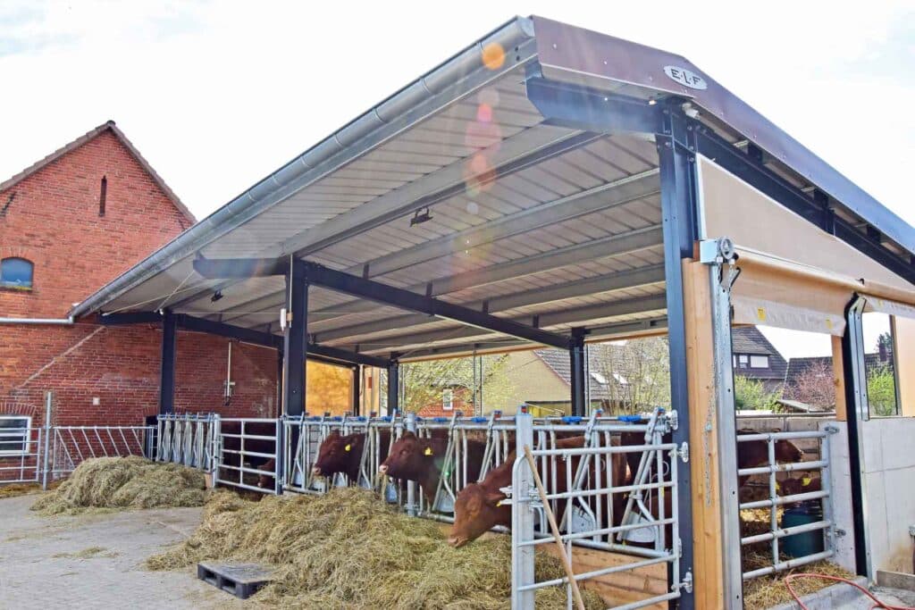 Anbau eines Offenstalls für Rinder an ein Bestandsgebäude in der Region Pattensen bei Hannover