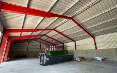 Neue Lagerhalle für die Landwirtschaft auf dem Hof Bremer in der Dorfmark im Heidekreis